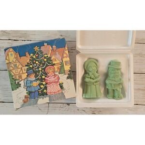 Vintage 1970s Avon Christmas Carolers Boxed Set of 2 New Perfumed Soaps